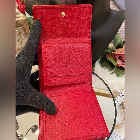 LOUIS VUITTON Leather Epi Snap Wallet - Picture 7 of 16